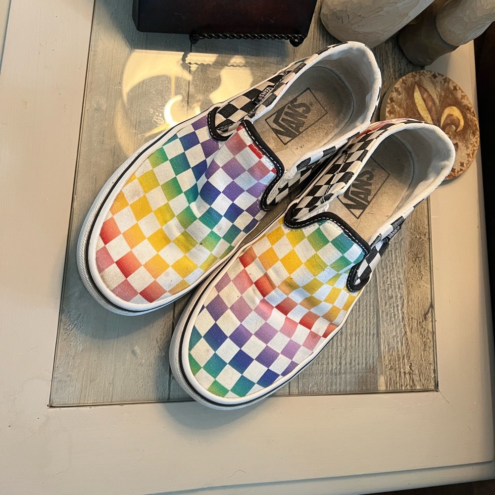 Womens Vans gently used. Size 7.5 Multicolored
